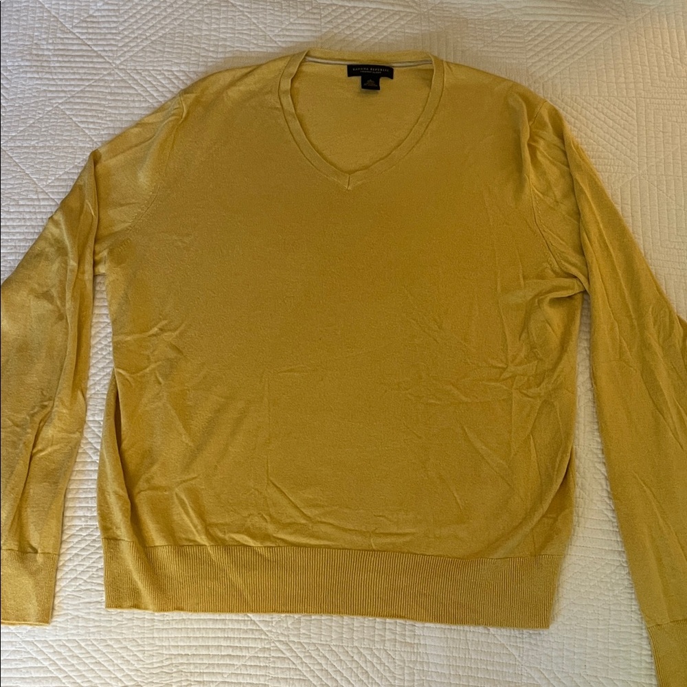 Banana Republic Silk Cotton Cashmere V-Neck Sweater in Yellow